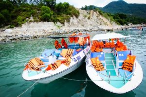 Bus – Cano – Boat